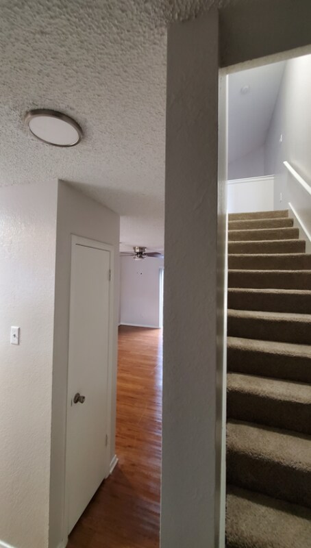 Foto del edificio - 3740 Murray Ct