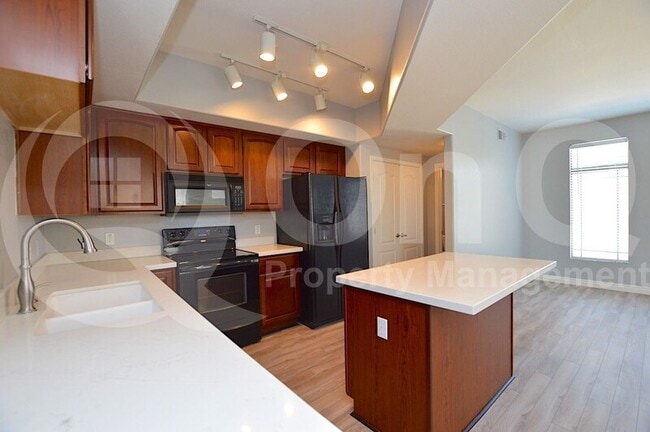 Foto del edificio - 280 S Evergreen Rd