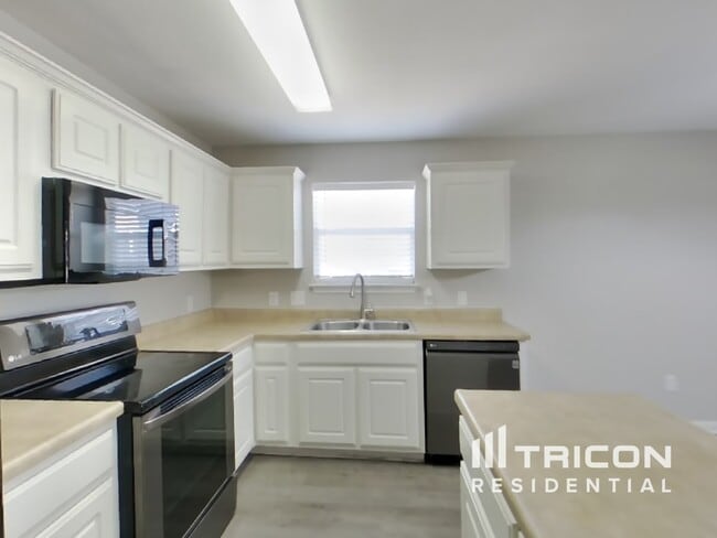 Building Photo - 5912 Blonde Canyon