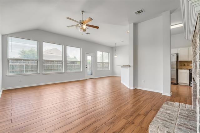 Building Photo - 1103 Twin Lakes Dr