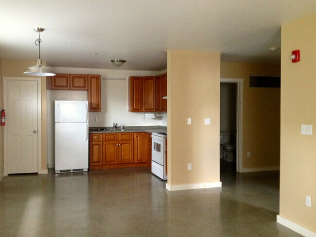 Building Photo - 55 Wellsprings Ln