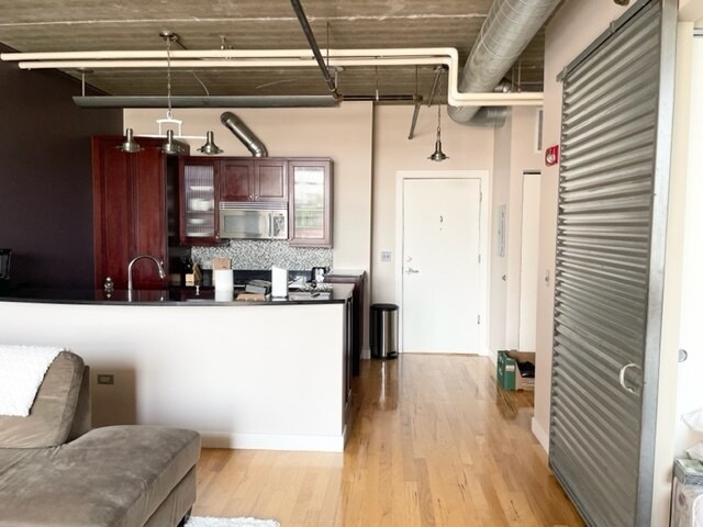 Building Photo - 10 S Dunton Ave