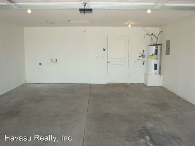Building Photo - 1320 Lake Havasu Ave N