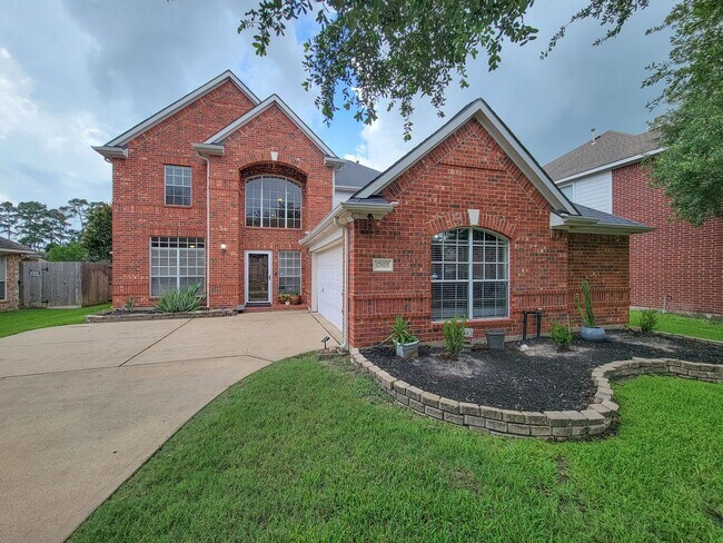 Foto del edificio - Beautiful brick 4 bedroom, 2.5 bath, 2 story home in Memorial Springs. New roof, freshly painted ...