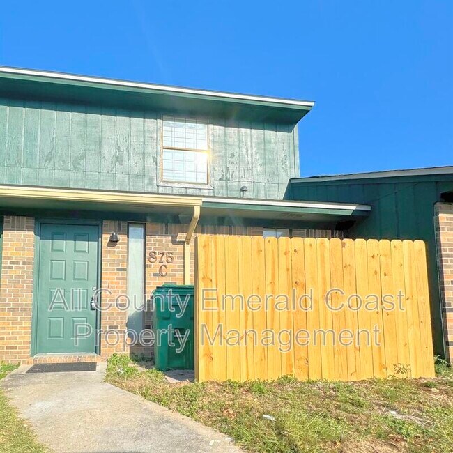 Foto del edificio - 875 Fairview Dr