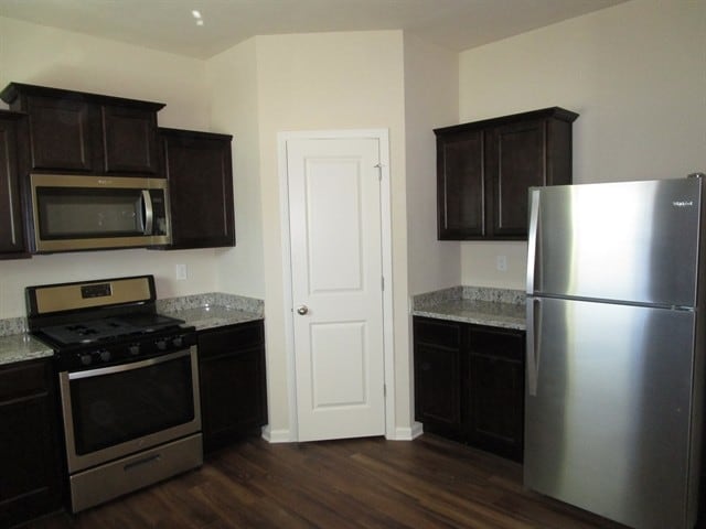Building Photo - 223 Maxton Ave