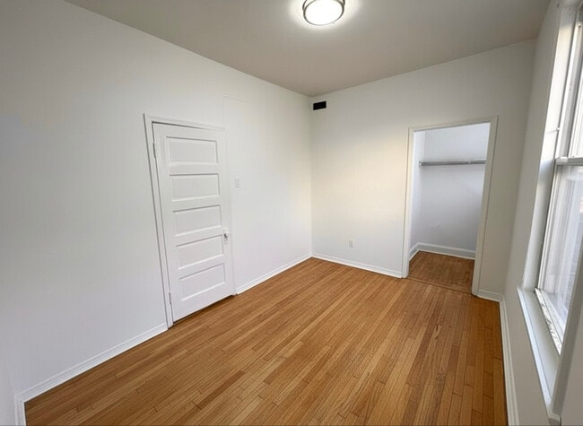 Building Photo - 2908 N Springfield Ave