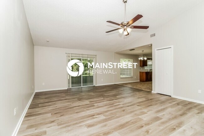 Foto del edificio - 3 Bedroom Pet-Friendly Home in SANFORD, FL with Main Street Renewal