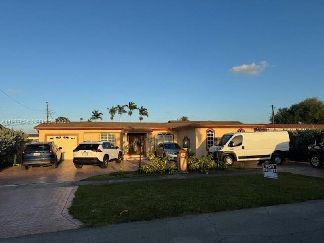 Photo - 1325 W 4 Lane HIALEAH, FL 33010