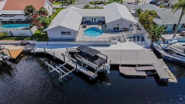 Foto del edificio - 5021 Porpoise Pl