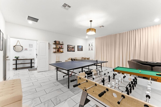 Foto del edificio - 2945 Fable St