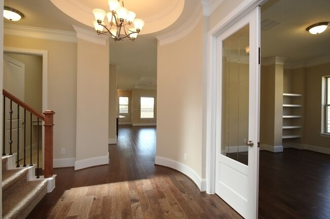 Building Photo - 27018 Cheyenne Crest Ln