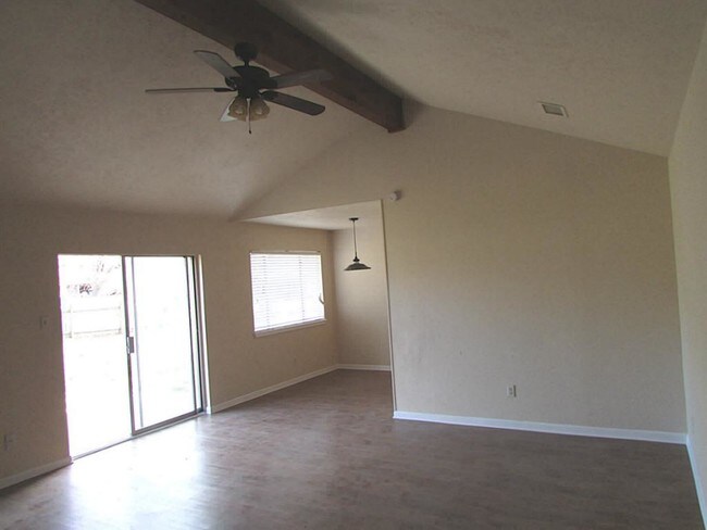 Building Photo - 2521 Waterwood Ln