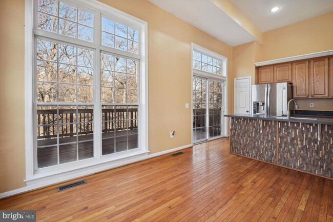 Building Photo - 1646 White Oak Vista Dr