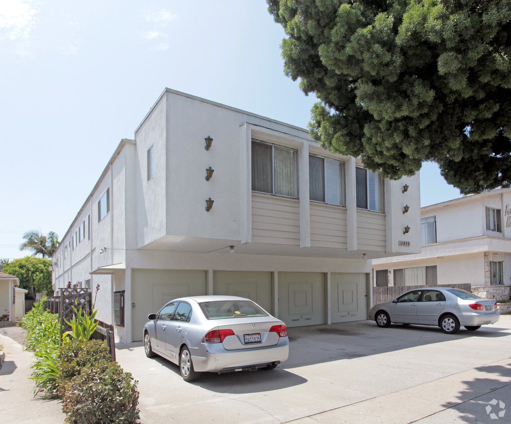 Primary Photo - 11820 Venice Blvd