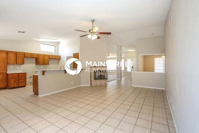 Building Photo - 4 Bedroom Pet-Friendly Home in LAS VEGAS, NV with Main Street Renewal