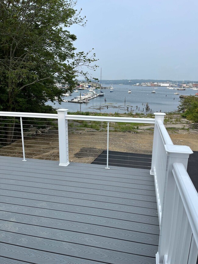 Foto del edificio - 169 E Main St