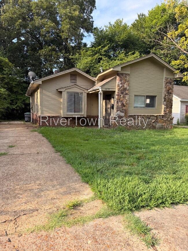 Photo - 3219 Nathan Avenue House