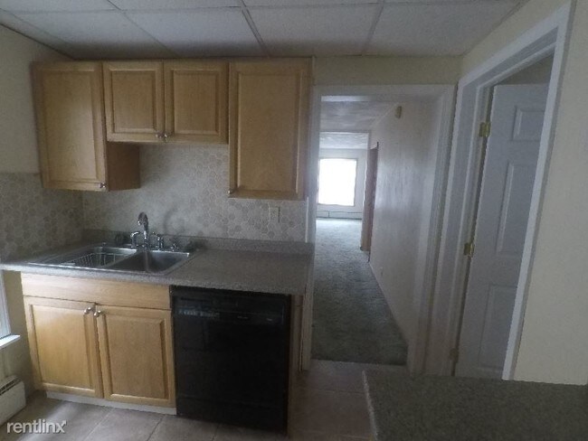 Foto del edificio - 2 br, 1 bath Apartment - 75 Pine street
