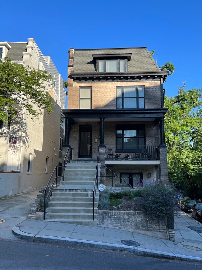 Front of Building - 2922 18th St NW