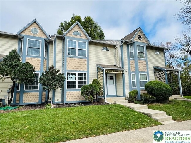 Building Photo - 102 Quaker Dr