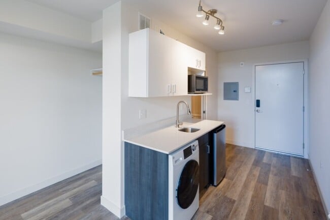 Building Photo - Bode 125