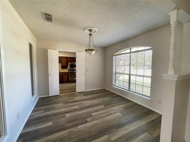 Foto del edificio - 211 Sycamore Creek Rd