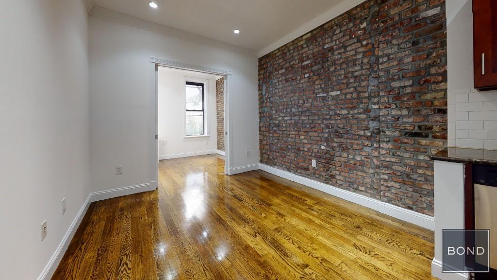 Primary Photo - 307 Mott St