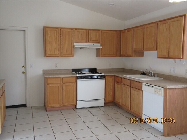 Foto del edificio - 2820 Wickieup Ave