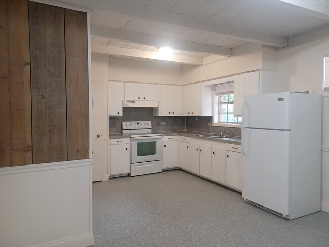 Foto del edificio - 1719 Oakley Ct