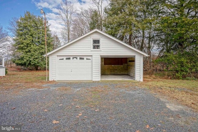 Building Photo - 172 Stewart Rd