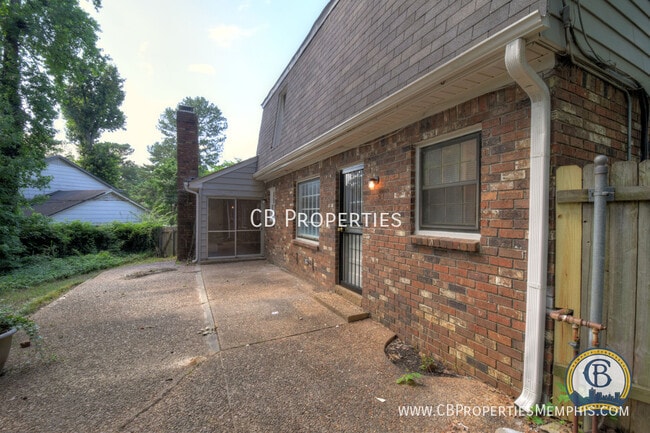 Building Photo - Renovated 3 Bed and 1.5 Bath in Whitehaven!!