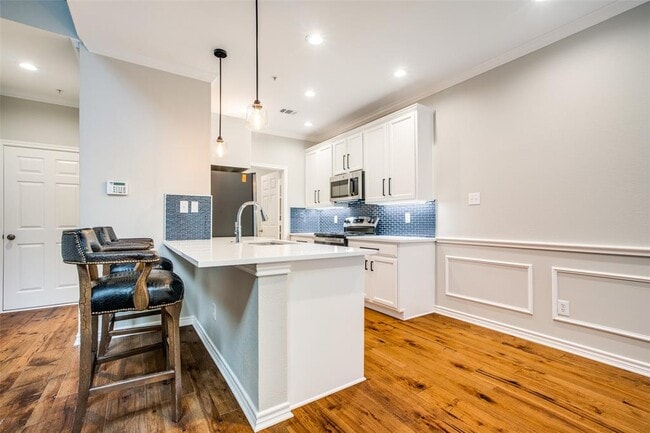 Building Photo - 7205 Verdi Way