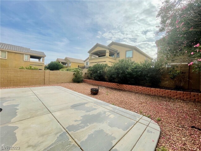 Building Photo - 173 Water Hazard Ln