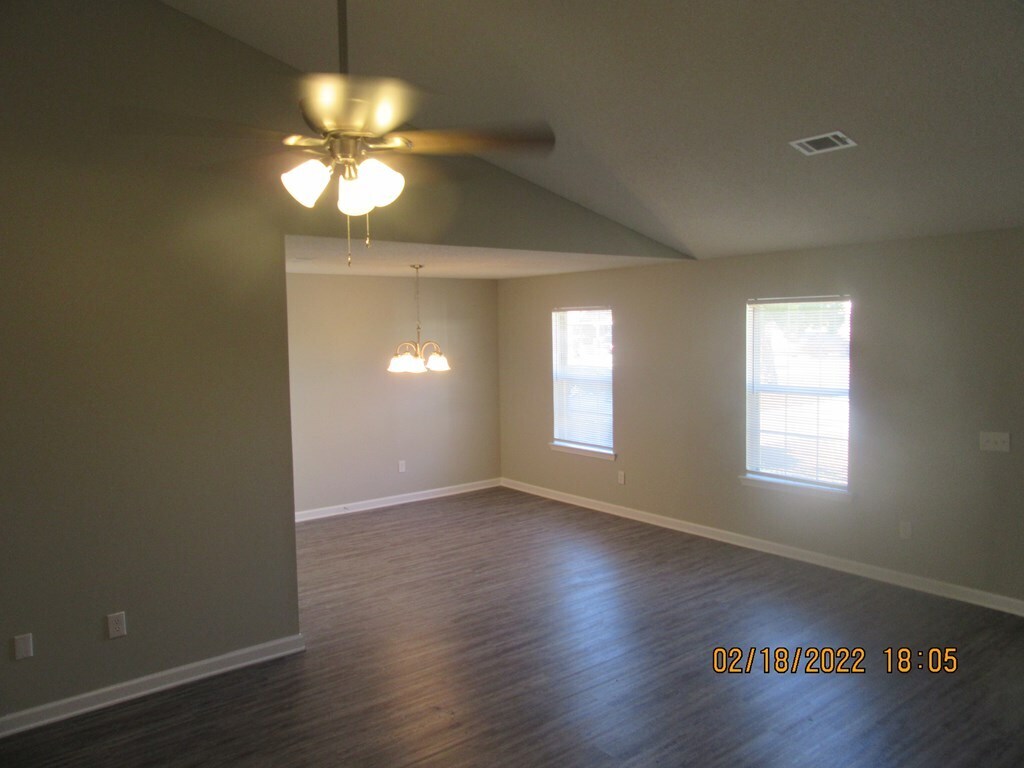 Primary Photo - 862 Lyndsi Ln