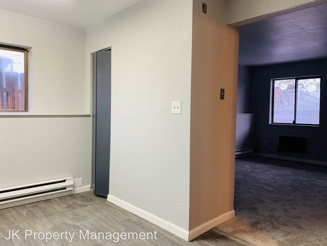 Building Photo - 4629 5th Ave S