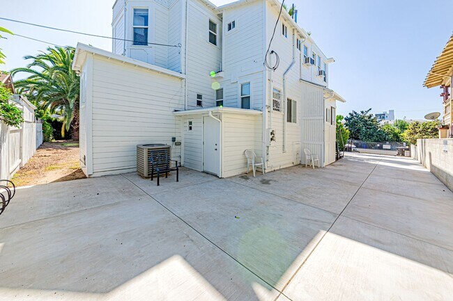 Foto del edificio - 2943 Walton Ave