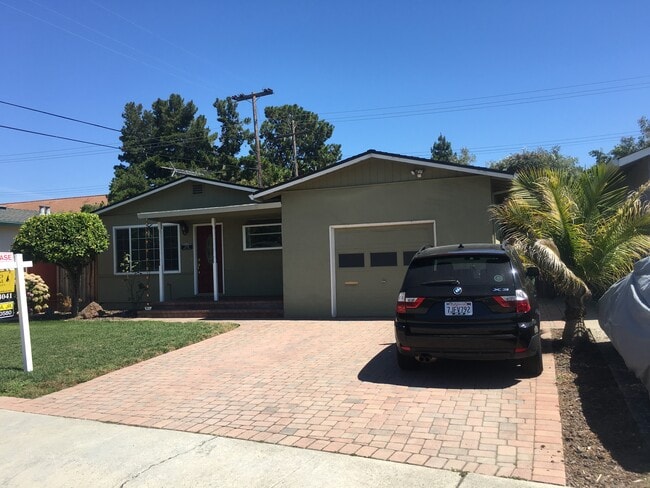 Foto del edificio - 2376 Forbes Ave