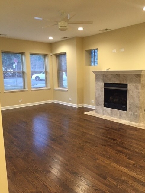 Building Photo - 3501 W WRIGHTWOOD Ave