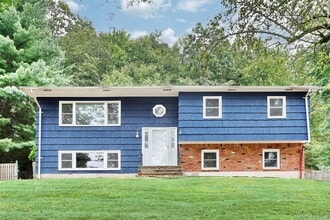 Building Photo - 24 Wallace Dr