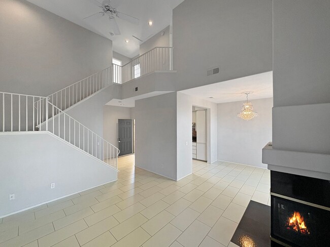 Building Photo - Bright & Spacious 2-Bedroom Home in Mira Mesa