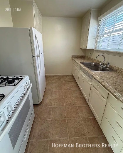 Building Photo - 1121 26th St