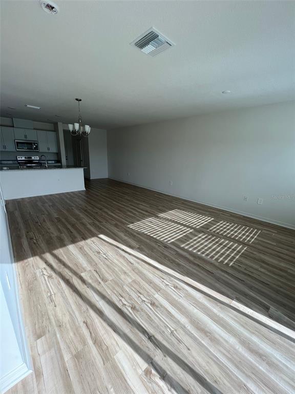 Foto del edificio - 733 Stoney Pointe Cir