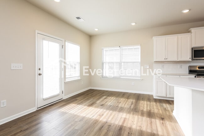 Foto del edificio - coming soon