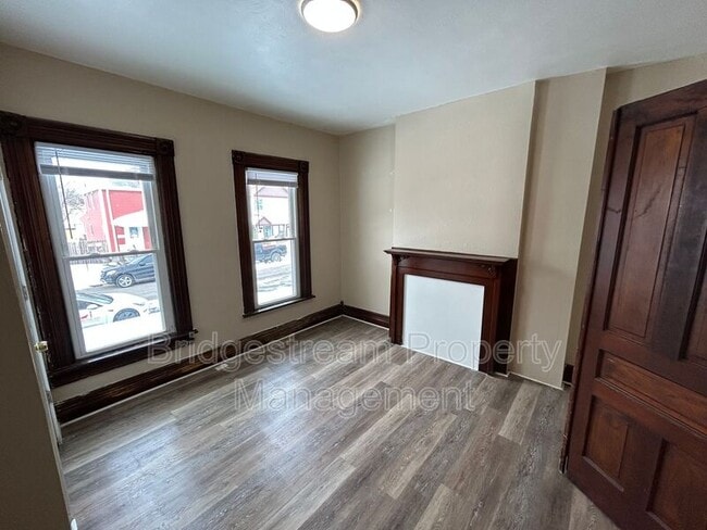 Foto del edificio - 168 Grove Ave