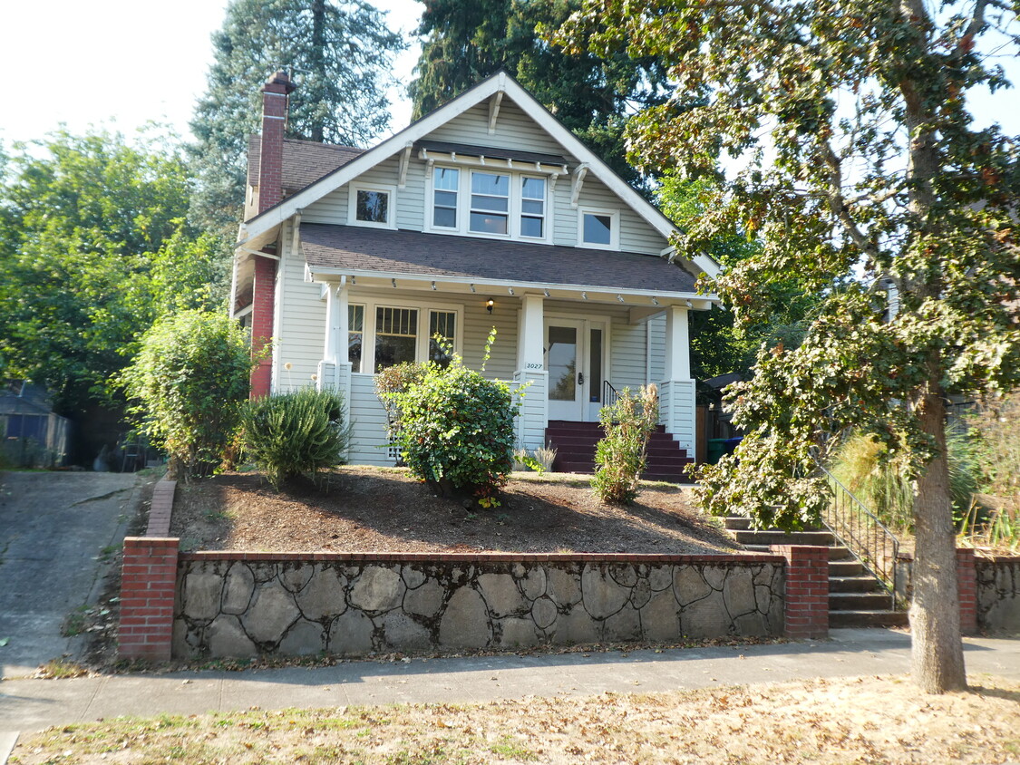 Foto principal - 3027 NE 11th Ave