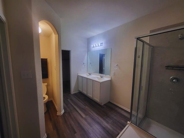 Foto del edificio - 5364 Brentlawn Dr