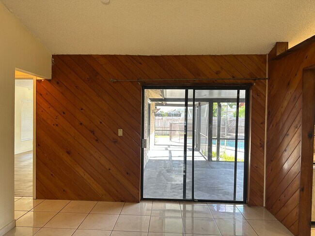 Building Photo - 8208 SW 12th Pl