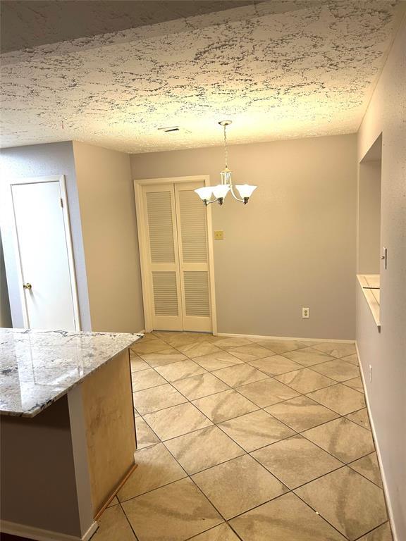 Building Photo - 13611 White Cliff Dr