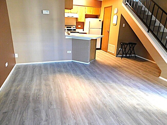 Foto del edificio - 1317 E Wyndham Cir